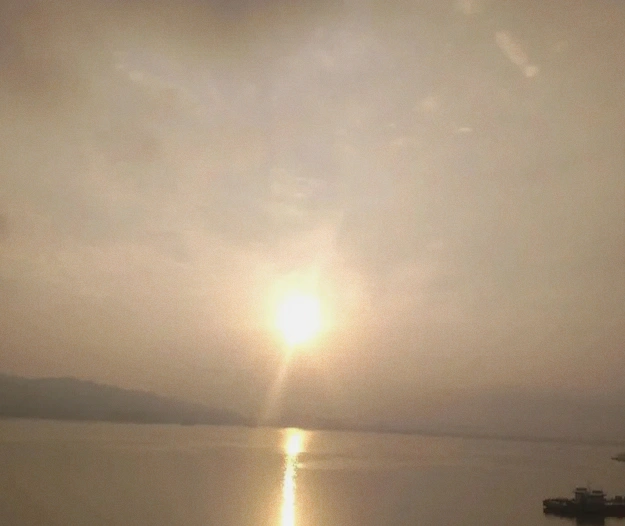 青春滚烫的30句励志句子：以梦为马，奋力奔跑